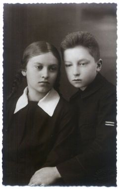 Krystyna i jej młodszy brat Bohdan